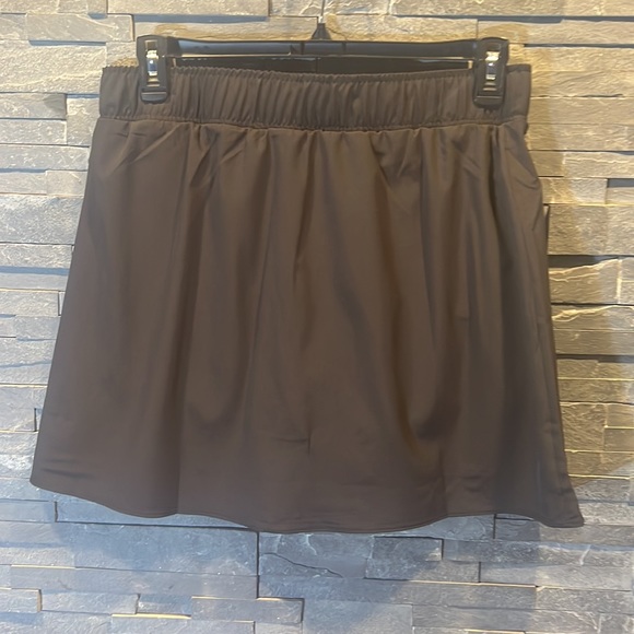 Thrive Societe Skort - Picture 2 of 4